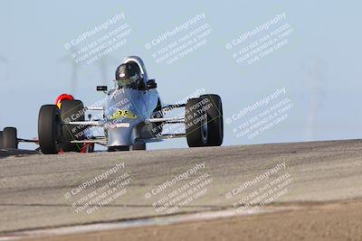 media/Oct-26-2025-CalClub SCCA (Sun) [[8ce1e69566]]/Group 6/Grapevine/